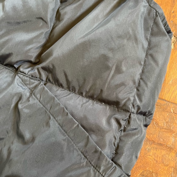 Lands' End Unisex Black Quilted Snap Front Down Fill Puffer Vest-Large - Picture 6 of 11